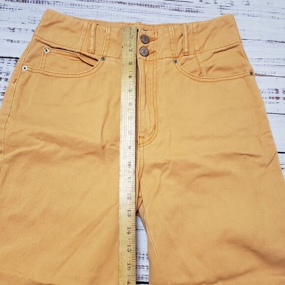 BDG Mom Jeans - High Rise Urban Outfitters size 27 - Picture 4 of 10